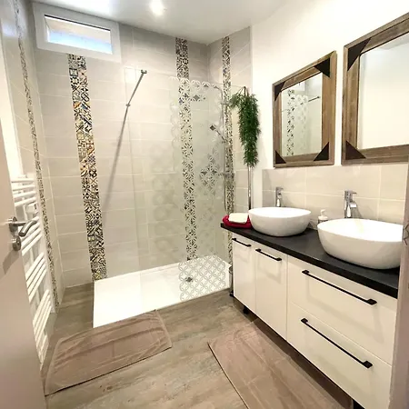 Guest house 