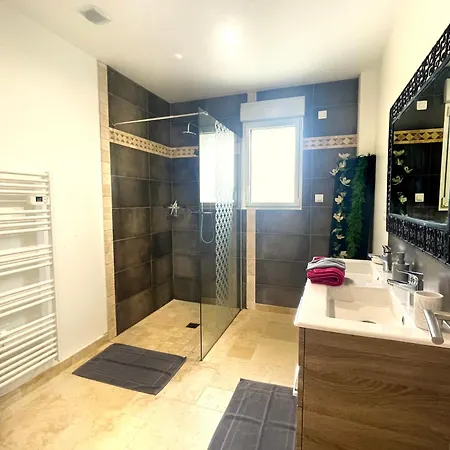 Pensionat La Petite Felixiere 4*